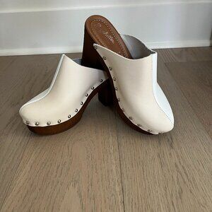 Women's Shoes, Seychelles, Clogs, White/Cream, Size 6.5